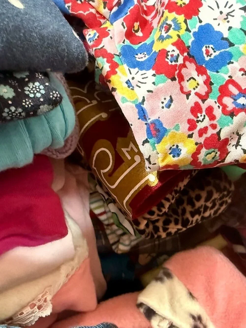 HUGE 59 Piece Kids Clothing Bundle! Sizes 6/12m-6T